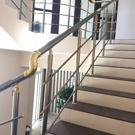 Hotel Paulina Falesti Ngoại thất bức ảnh